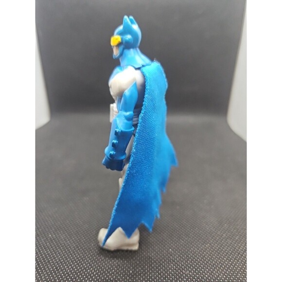 Mattel DC Comics Batman Action Figure with Cape  Ultimate Collectors Blue Grey - Picture 3 of 7